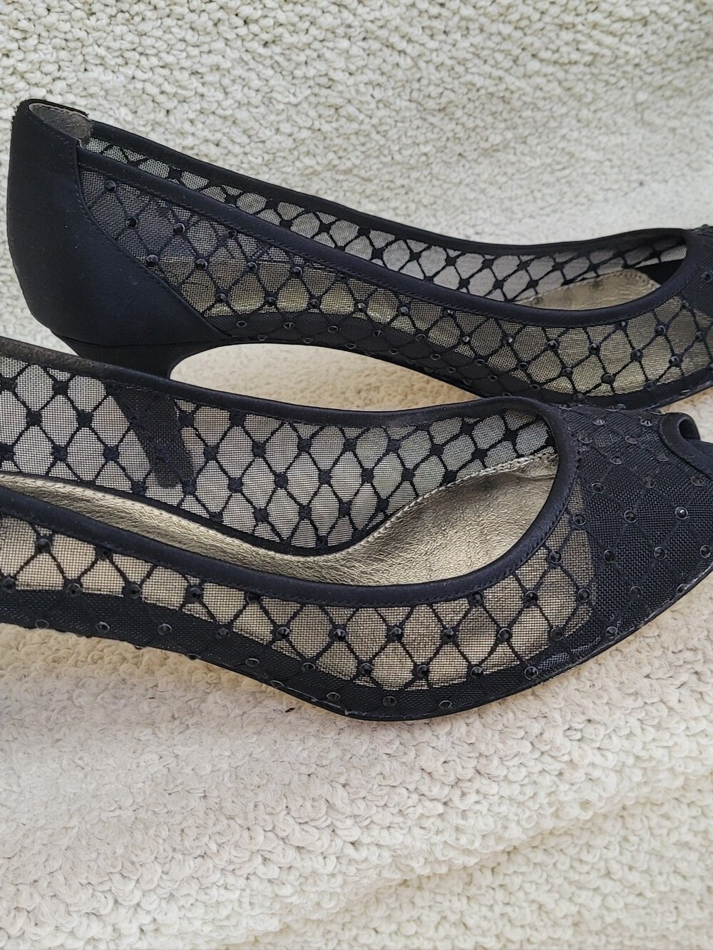 Adrianna Papell Black Mesh Peep-Toe Heels with Gold Insole - Picture 4 of 6